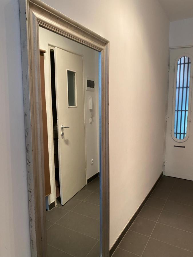 Blue Port Apartment In Ujlipotvaros With Free Parking Budapest Luaran gambar